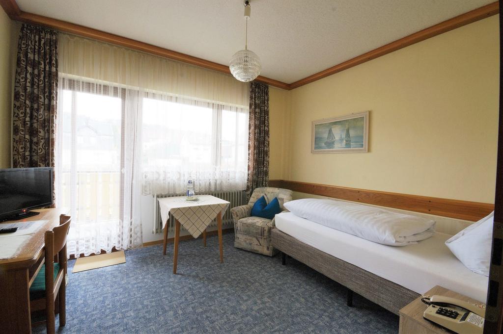 Hotel Weidenau บัดออร์บ ภายนอก รูปภาพ