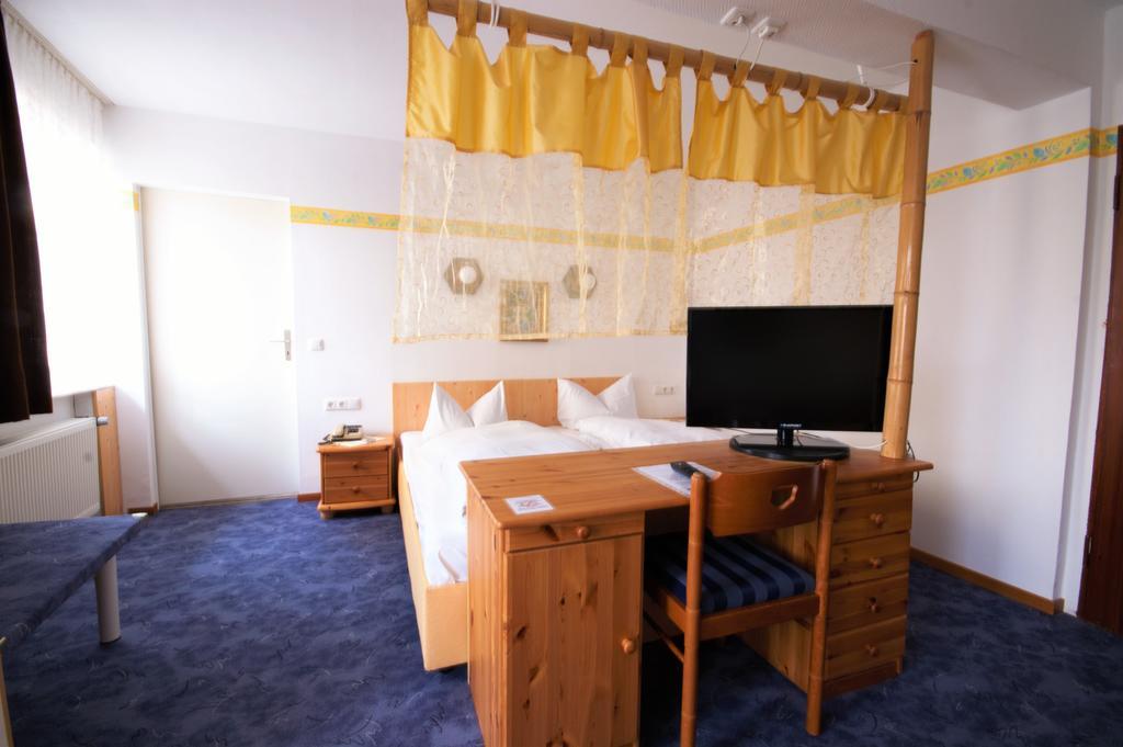 Hotel Weidenau บัดออร์บ ภายนอก รูปภาพ
